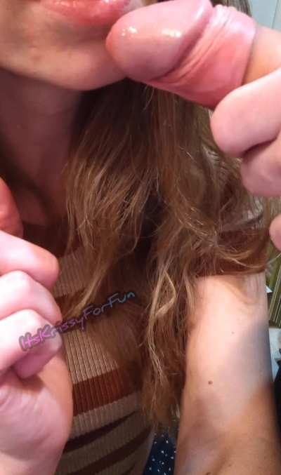 A good girl that knows her products should be penis based