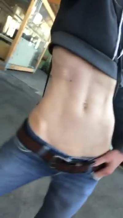 Luci’s amazing abs 🤩