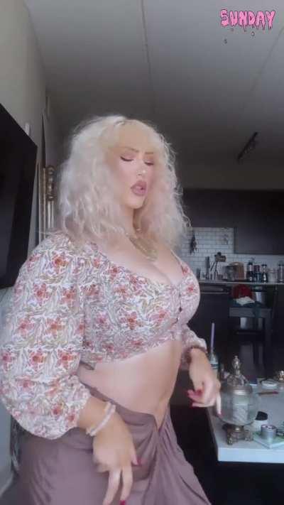 Join my new subreddit for new WWE signee Sarah Baer