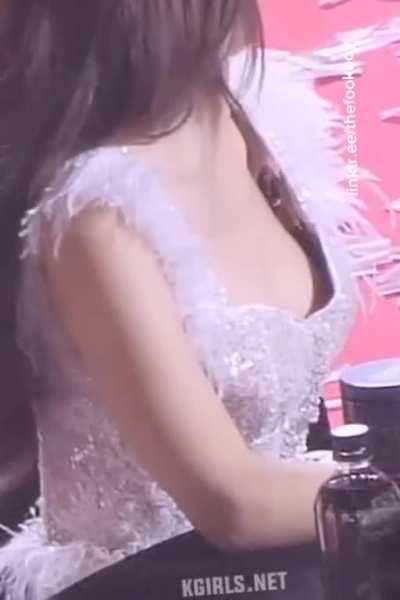 Nayeon show B's in dress part-2