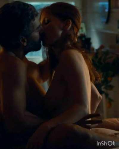 I am pretty sure Oscar Isaac has an armpit fetish for Jessica Chastain, the way he smooches her armpits is really hot.