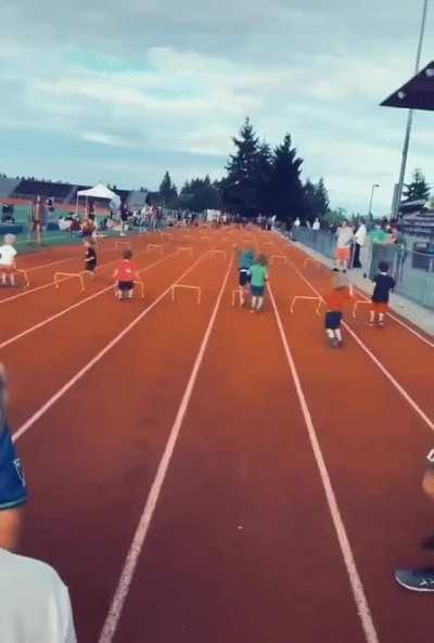 Focus on different kid each time