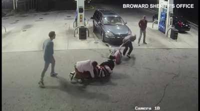 spring breakers vs armed robber