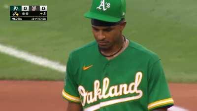 [Highlight] Luis Medina fields a ground ball and proceeds to not record the out.