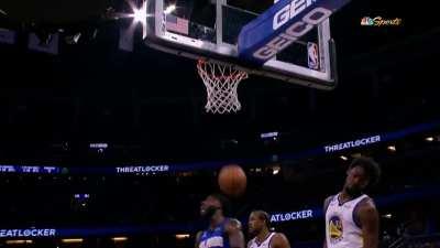 [Highlight] Wiseman is given a tech for getting rid of the ball.