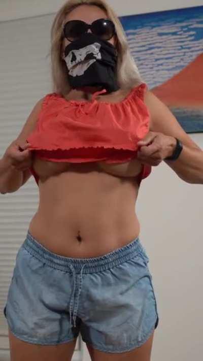 First time here 💋