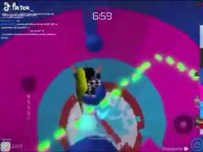 ساعدني عمي يغتصبني كل يوم جمعة