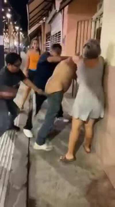 A fight and a scent sample, all in one