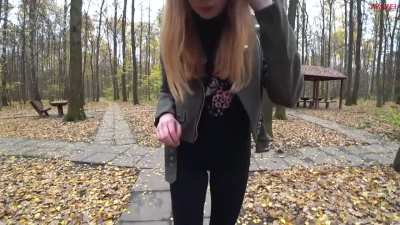 Lana enjoys stomping extremely small creatures to death.
Lana is wearing black skinny pants and Converse.
It's very sexy.
She happily crushes crawfish one by one with her Converse.
You'll want to be trampled to death by her wearing these Converse.