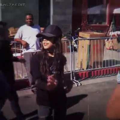 Goddess is so smooth in dancing😍Perfect in everything🛐