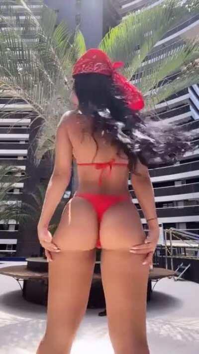 Letícia Castro,turned 18 today