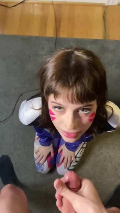 Me getting a big load dumped onto my face in my d.va cosplay🖤(19f OC)