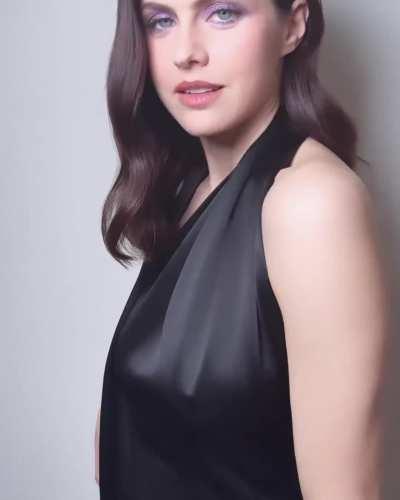 Alexandra Daddario (IG)