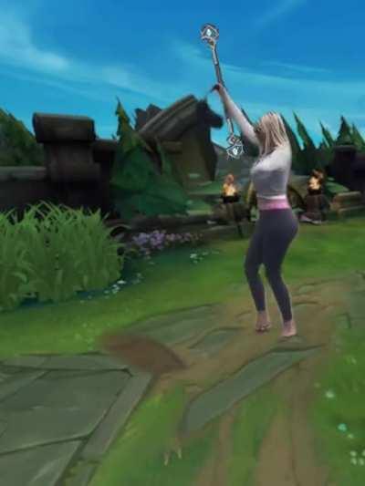 Sona ate her UP 💅💅