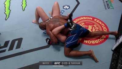 [SPOILER] Some unique ground and pound from prelim fighter