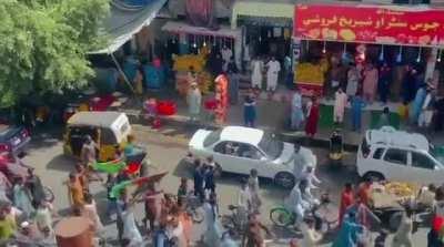 Protest in Jalalabad city in support of Afghan National flag. Link in comments