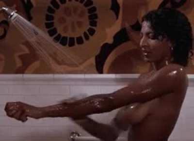 Pam Grier 