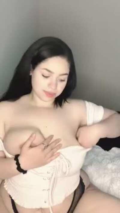 For the few that see this... you made this chubby moms day 😋💖