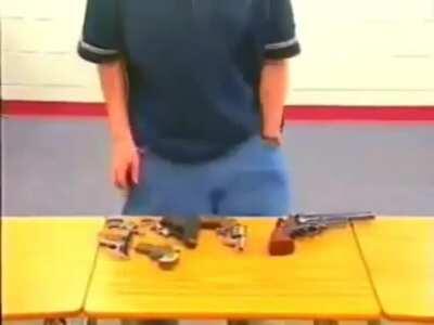 Cualquier escuela en Estados Unidos be like: