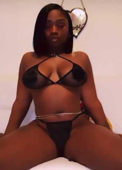 tempting (@who.layaa)