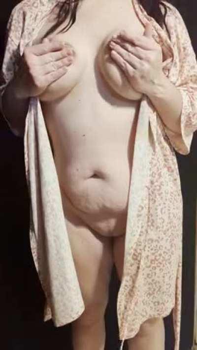 I made you breakfast, cum eat