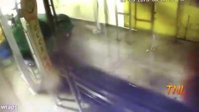 New high speed car wash receives first customer