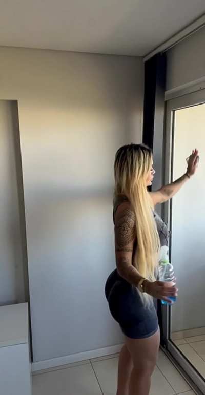 I want to be tasted so bad right now