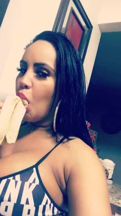 Sucking Banana