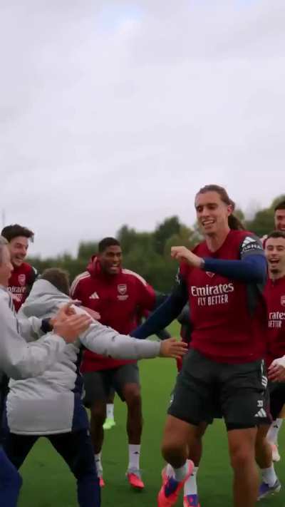 The vibes are immaculate. Ready for another European night