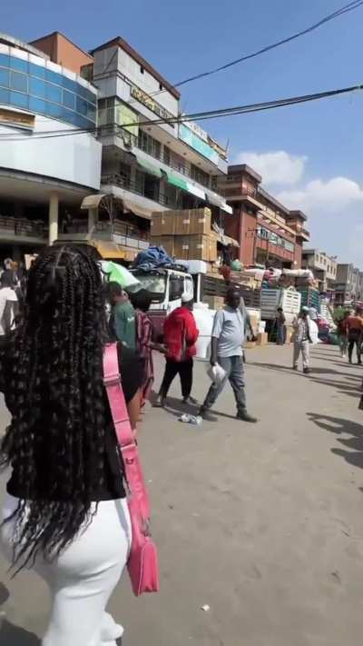 Vikilene’s ass shape is unmatched 😦 (East African)