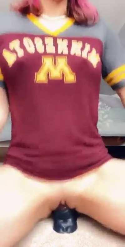 Such a nice dildo fuck