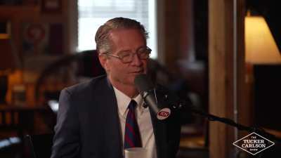 Tim Burchett tells Tucker Carlson that a high-ranking member of the Navy told him they experienced 