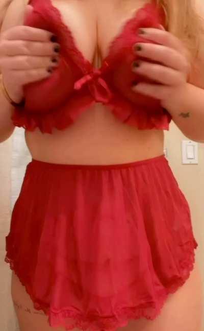 Wanna unwrap me? ❤️