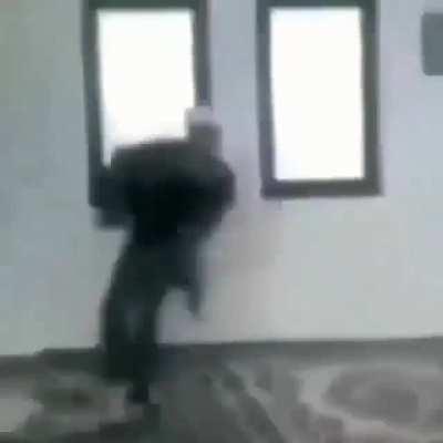 Nexflix izleyen hacı dedem olur gibi :