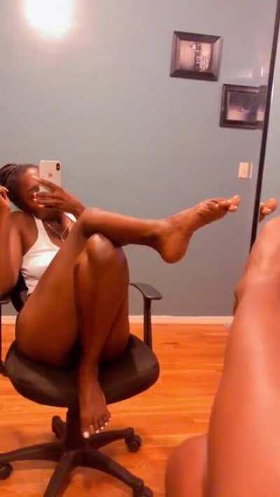 Suckable toes and soles