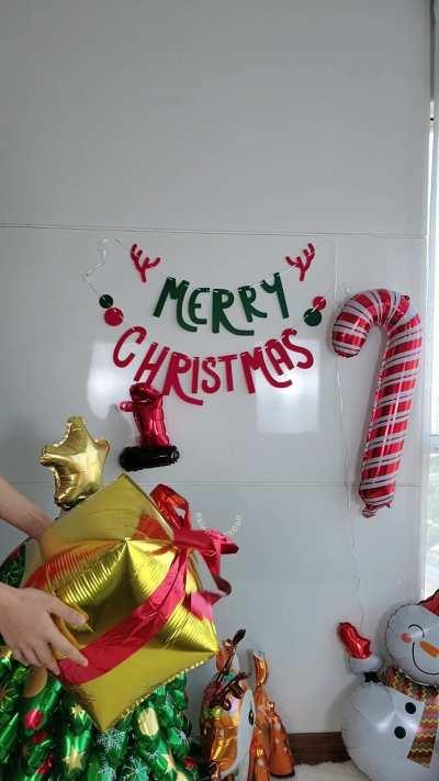 I'm your xmas gift 🎁