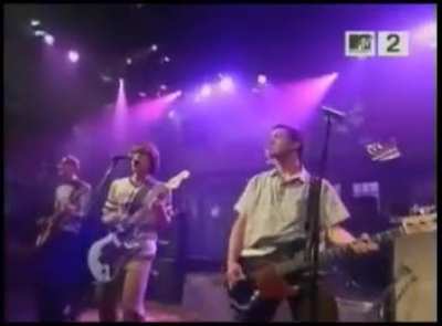Undone (The Sweater Song) Live on MTV 120 Minutes 1994 :: Recorded off MTV2 2004