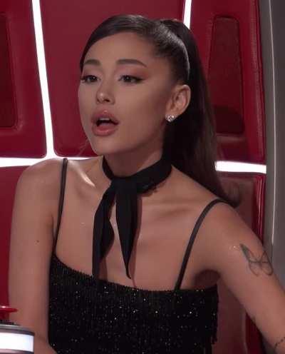 jacking off to Ariana Grande's face is so much fun! I want to cover her face in cum