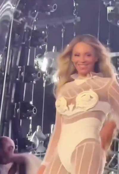 While performing ‘Crazy In Love’ during Renaissance tour