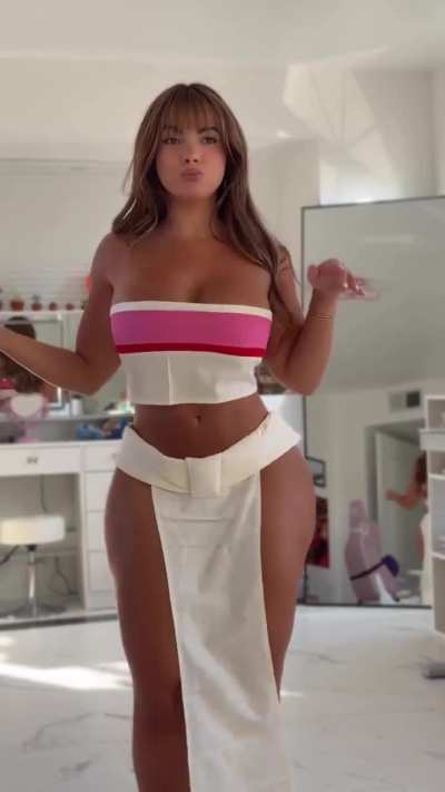 FINE SHYT (HAPPY HALLOWEEN)