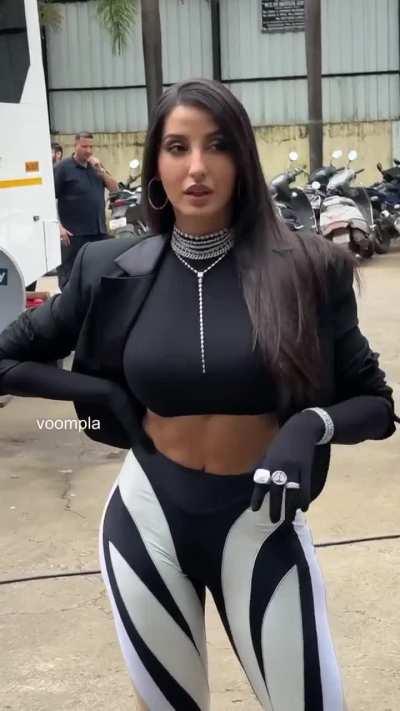 Nora Fatehi 🍑🥵