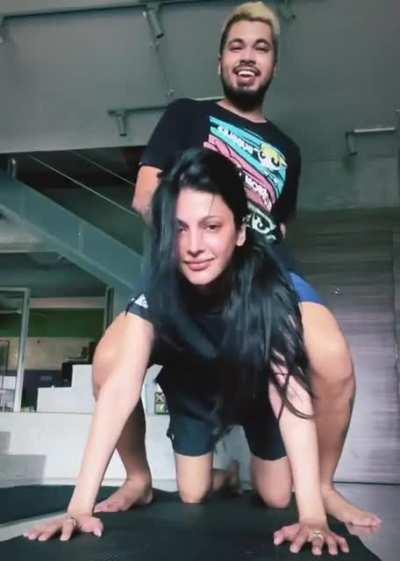 Shruti Hassan: She likes it in doggy style.