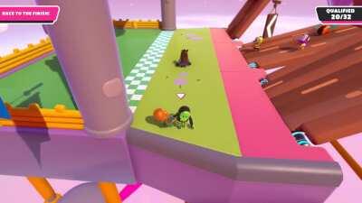 Wannabe troll bean gets the ol' double switcheroo.