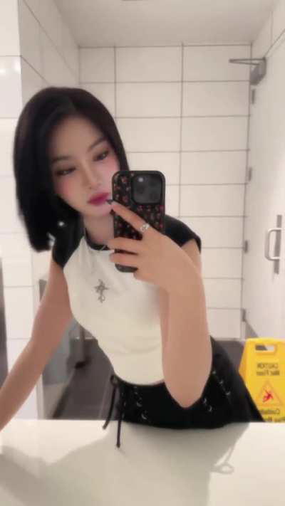 240726 Isa - STAYC YouTube Short Update (Beauty Bomb)