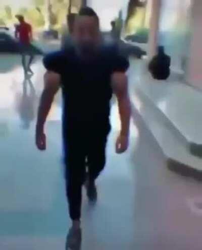 الأحمق يستخدم المترجم