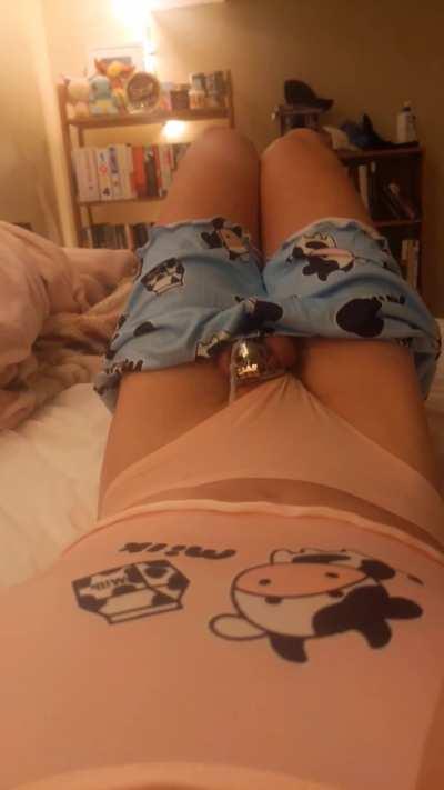 would u be have a sleepover with a chastity femboy? 👉👈