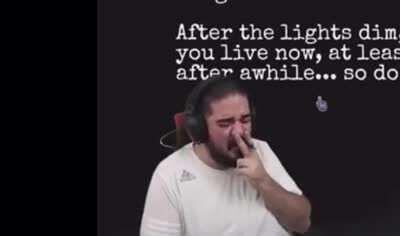 cyberpunk bekledigim oyunun yarısı bile değildi ama güzeldi anlık bu şekilim