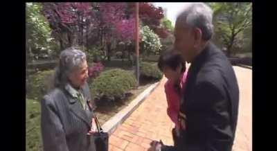 Turkish Korean War veteran reunites with his adoptive daughter after 60 years apart. He found her orphaned during the war and protected her until he was forced to leave Korea to return to Turkey.