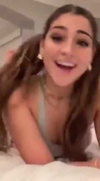 Who misses her feet shows?