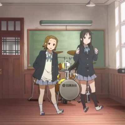 The girls doing a lil dance